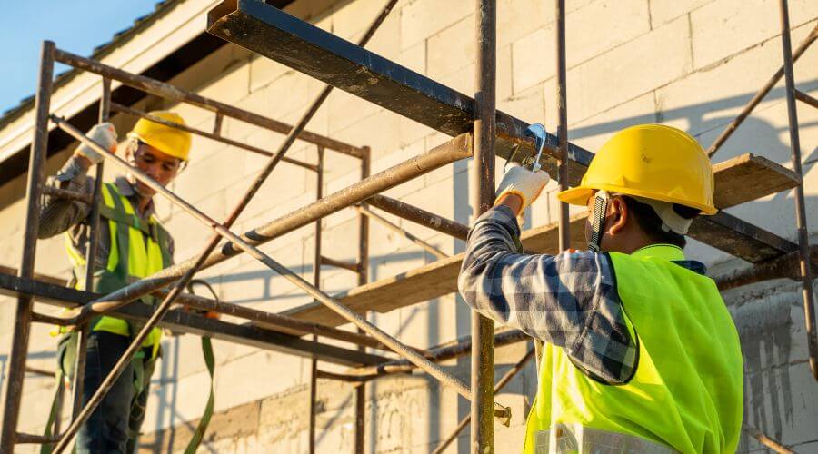 Professional fairlawn roofing services in Attica, MI